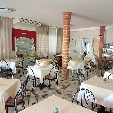 La Maria Otel 2*