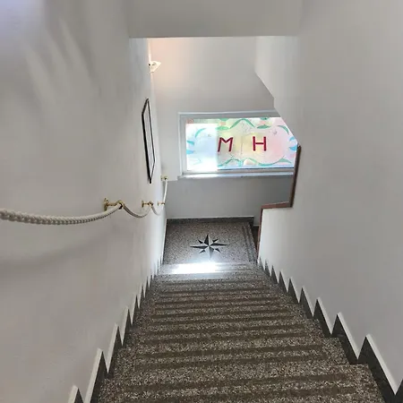 La Maria Otel 2*